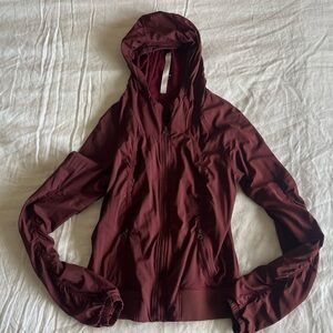 Lululemon hooded jacket dark red/ burgundy size 8 VGUC